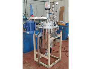 10L高溫高壓不銹鋼夾套循環(huán)加熱反應釜已完工發(fā)往上海