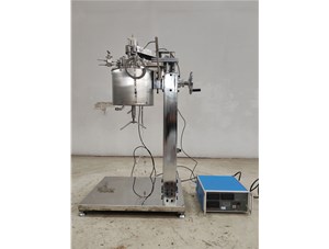 2L不銹鋼手動升降翻轉(zhuǎn)實驗釜已完工發(fā)往衢州